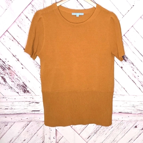 Antonio Melani Golden Orange Ribbed Top - Picture 1 of 4